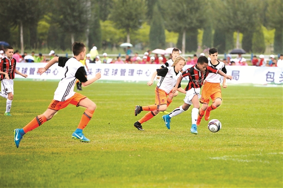 Soccer festival opens in Baotou