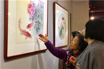 Local artists exhibit in Donghe district
