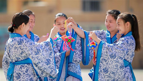 Pupils celebrate Duanwu Festival