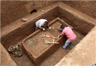 Tomb complex reveals ancient relics in Henan province