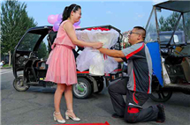 Deliveryman proposes with 11 electric tricycles