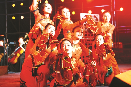 Festival promoting folk culture opens in Baotou