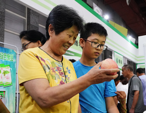 Yantai stages green food promotion event in Baotou