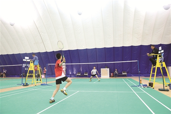 Badminton championship for teenagers opens in Baotou