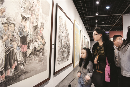 Paintings displayed in Baotou 