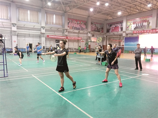 Badminton championship concludes in Baotou