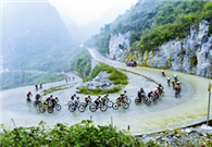 Mountain bikers race through Dahua