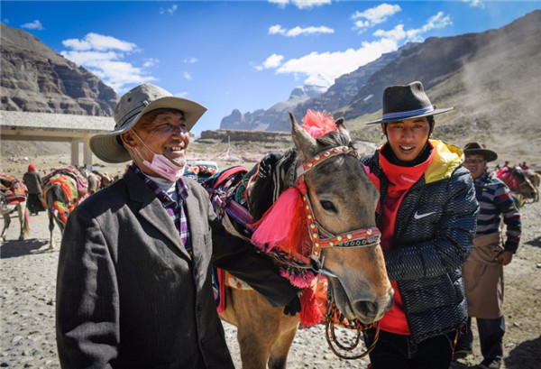 Tourism industry helps increase villagers' income in Ali prefecture, China's Tibet