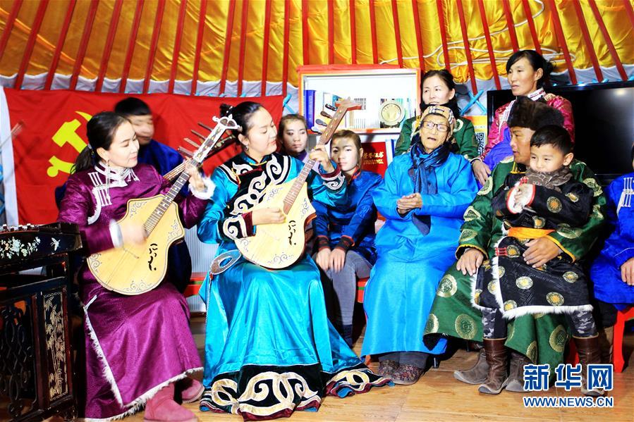 Ulan Muqir troupe through the ages