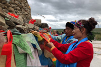  Aobao ritual toasts Horqin grassland wedding in Inner Mongolia