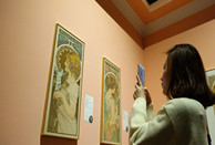 Activity held for Alphonse Mucha art admirers