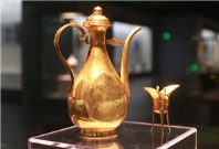 Ming Dynasty gold antiques on display in Ningbo
