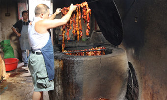 Dachikan Open Flame Roast Pork & Spare Ribs (大赤坎叉烧&烧排骨/Dachikan Chashao&Shao Paigu)