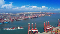 Daishan port throughput hits 100m tons