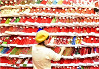 Chinese businesses tap Christmas spirit