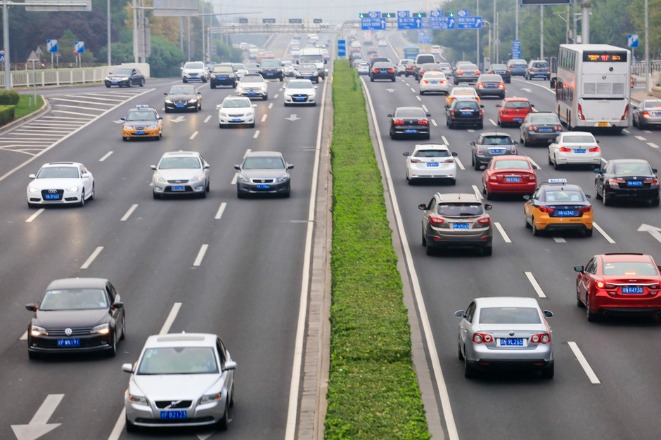 Beijing mulls earlier adoption of emission standards to cut pollution