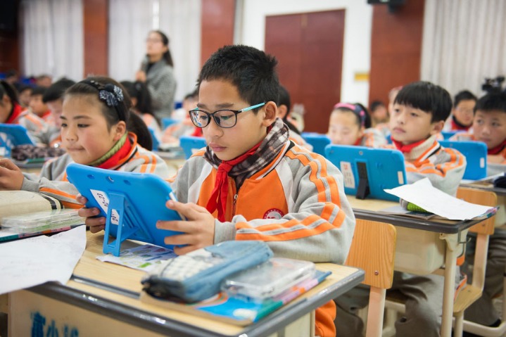 Commercial activities forbidden in China's schools