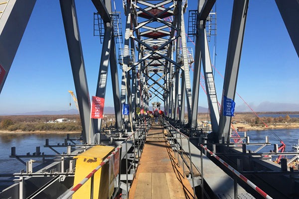 Cross-river rail bridge takes China-Russia trade to new heights