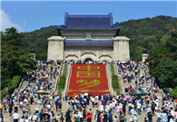 China's National Day holiday: less expenses, more culture