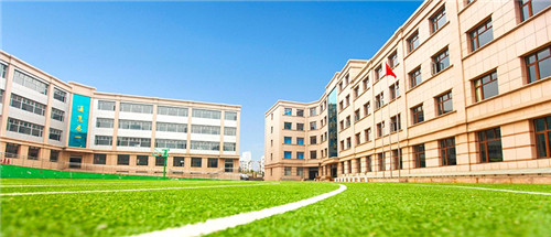 青岛格兰德小学 (1).jpg