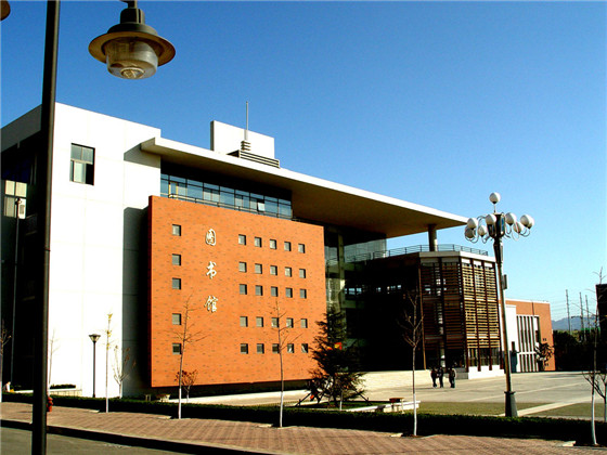 山东外贸职业学院 (1).jpg