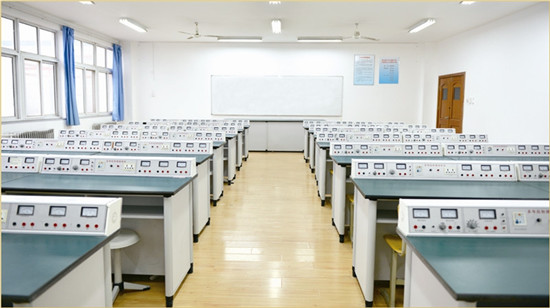 青岛国开第一中学 (1).jpg