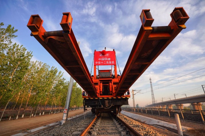 Track-laying starts for Beijing-Xiongan intercity railway
