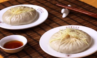 Yangzhou Steamed Dumplings (Yangzhou Tang Bao)