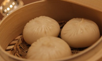 Three-Diced Steamed Bun (san ding bao zi)