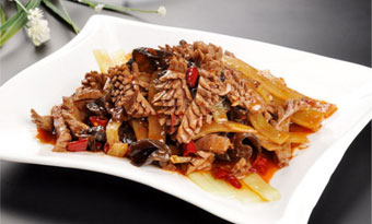 Stir-fried Pork Kidney (爆炒腰花/ Baochao Yaohua)