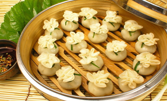 Shao-mai (steamed dumplings) 烧麦 "shaomai"