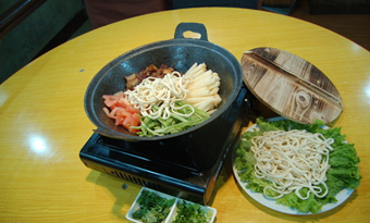 Braised noodles 焖面 "menmian"