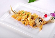 Fried Yellow Croaker with Bean Curd Sheet (腐皮包黄鱼 Fu Pi Bao Huang Yu)