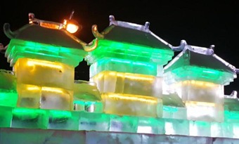 Ice lanterns light up Changchun