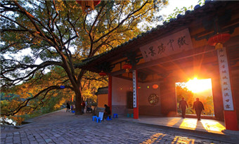 Dafo Temple (Xinchang)