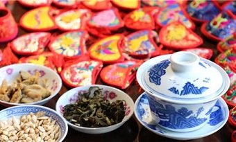 Take a cup of tea in Zhouzhuang