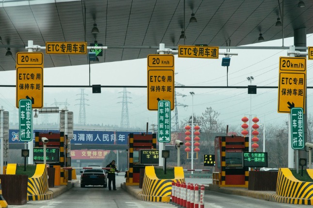 China plans to remove all expressway toll booths by end of 2019