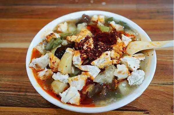 Pepper hot soup (肉丸胡辣汤/Meatball hulatang)