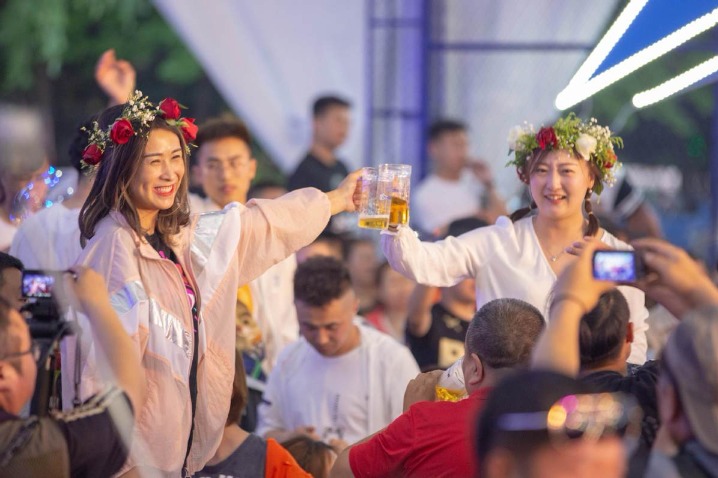 Bottoms up! Beer festival kicks off in Harbin