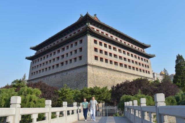 Discover China: "Great Wall" in downtown Beijing, a part of modern life