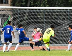 Shanxi, South Korea students compete in football skills