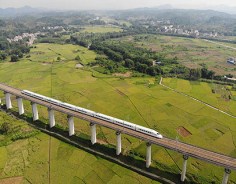 Nanning opens express trains to HK, Beijing