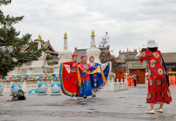 Inner Mongolia establishes 10 travel routes