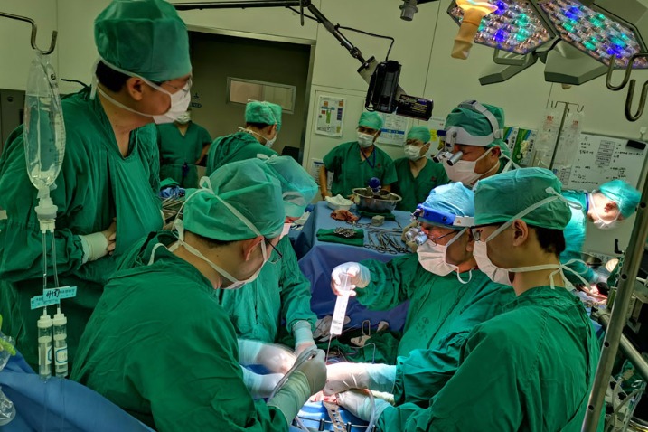 World's 2nd case of cancer surgery at Guangzhou hospital