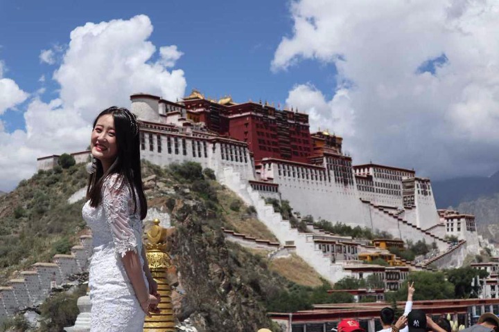 Tibet attracts over 13m tourists in H1
