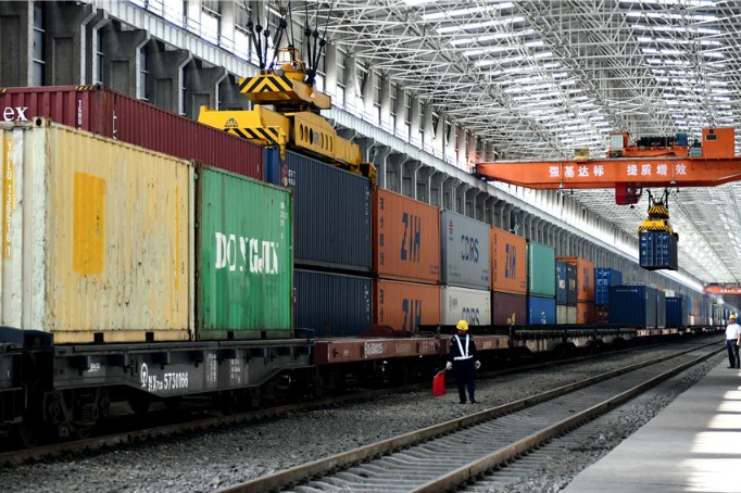 Europe-Chongqing freight trains make over 800 trips in Jan-June