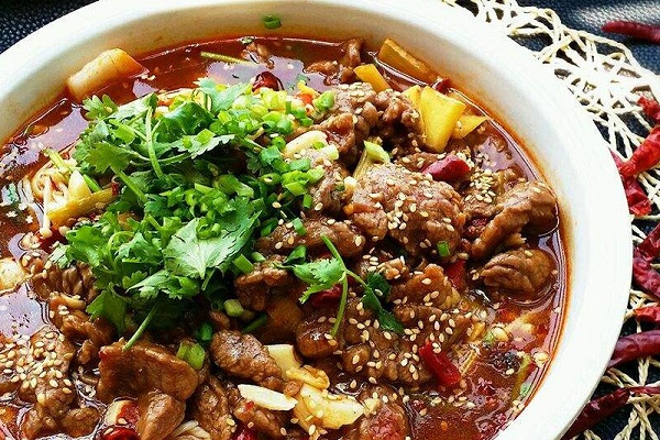 Poached sliced beef in hot chili oil(水煮牛肉/shuǐ zhǔ níu ròu) | govt.chinadaily.com.cn