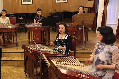 Chinese artist seeks to take dulcimer music near and far