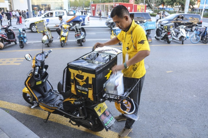 China's non-manufacturing PMI rises in August