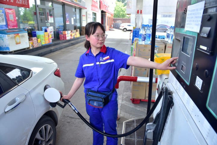 China to raise retail fuel prices